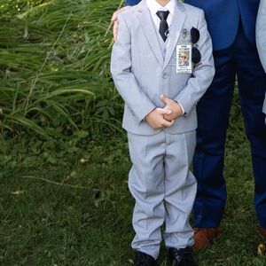 Boys size 5 suit